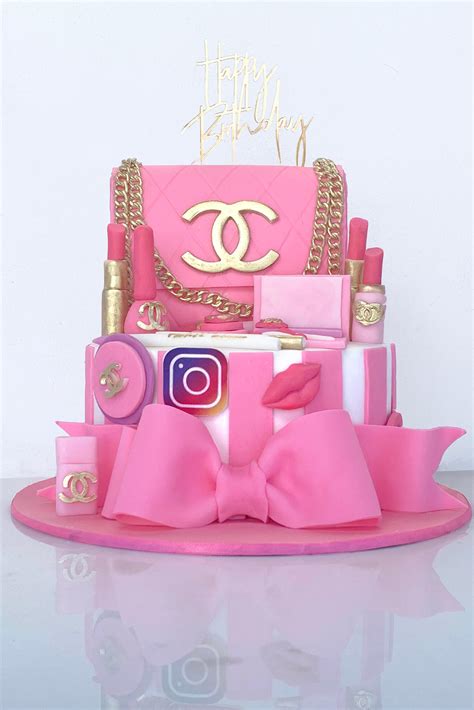 tort chanel roz|Tort Chanel Pentru Doamne .